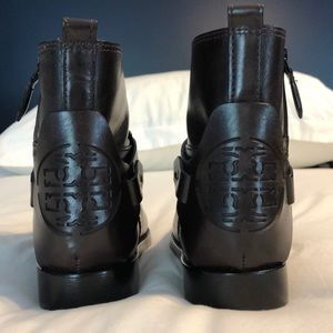 SALE!! Beautiful Tory Burch Boots